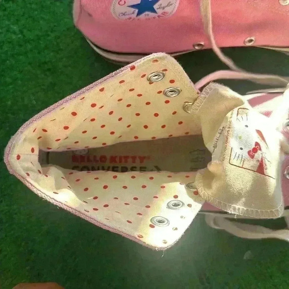 Converse x Hello Kitty - Picture 7 of 8